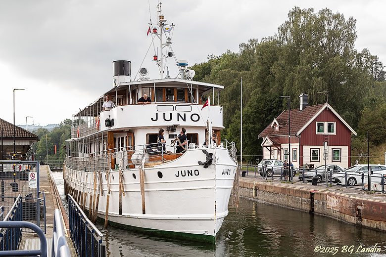 M/S Juno i Ströms sluss M/S Juno i Ströms sluss