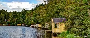 Bodar på rad i Lillelången Bodar på rad i Lillelången